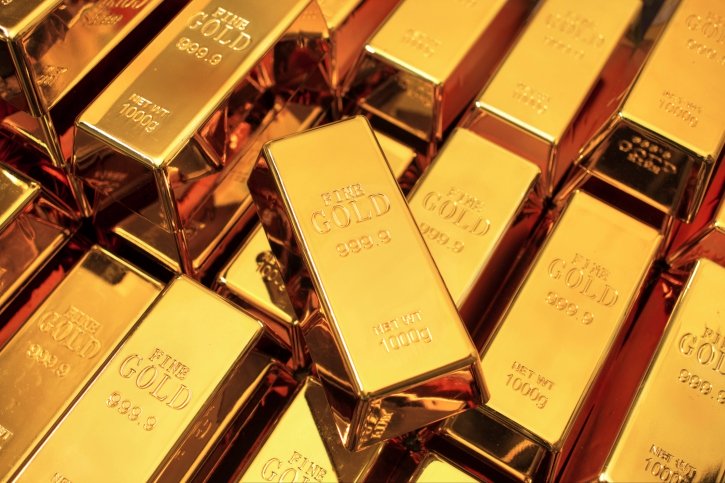 Gold Falls as Stocks Rise; GLD Falls 0.8%