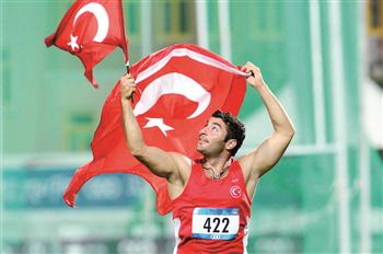 Turkish athlete opens track and field with javelin gold