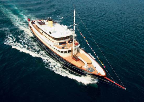 SuperYacht of the Week