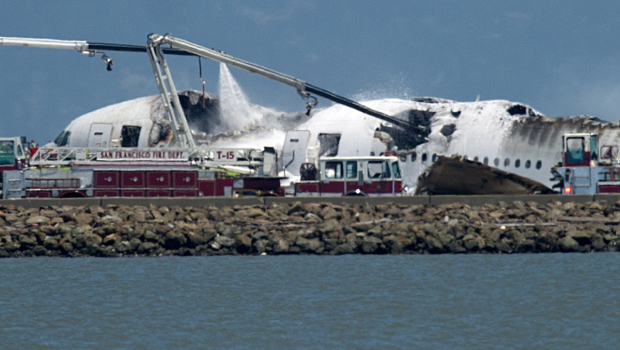 Boeing 777 from Seoul crashes on landing at San Francisco airport