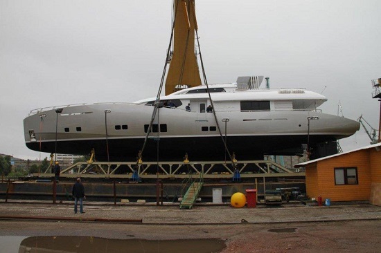 Superyacht Conrad 115 Lunar launched