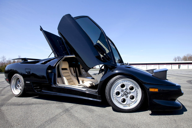 Lamborghini Classic Diablo Zooms to 202 MPH Exotic Dream