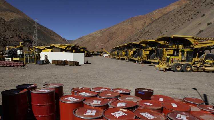 Chile court rules for Indians against Barrick Gold