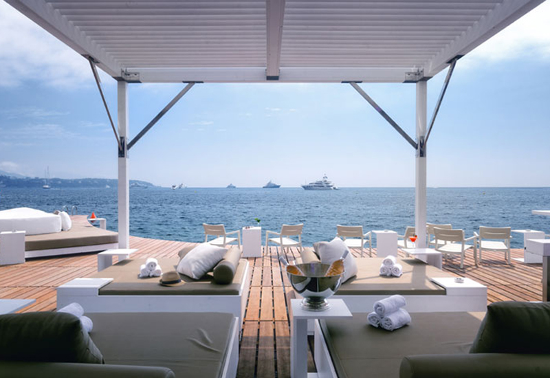 The Essence Of Luxury: The Monaco Life Club Floating Beach Bar