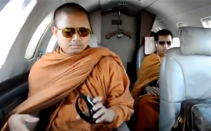 Video: Thai Buddhist 'jet-set monk' hunted for criminal charges