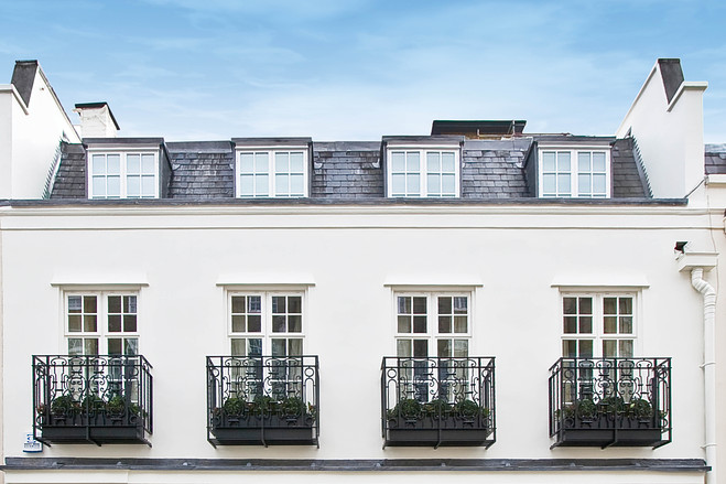 In London, Horse Barns Reborn as Trophy Homes