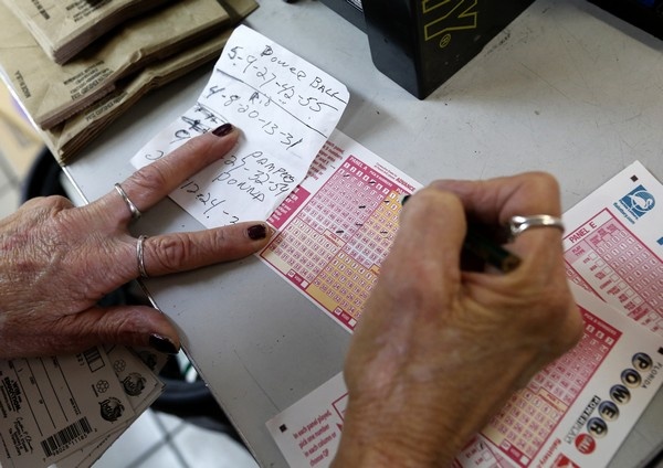 Should the federal government stop state lotteries?