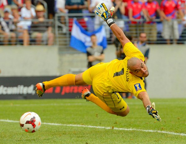 Donovan Leads US Into Gold Cup Semifinals