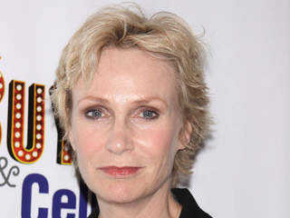 Jane Lynch to be honored for philanthropy work