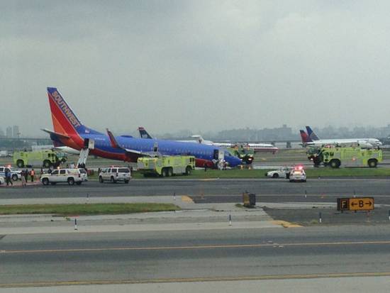 Landing Gear Comes Off Southwest Jet At LaGuardia Airport, Reportedly…