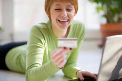 E-tail Trends: Women Shopping Online on the Rise