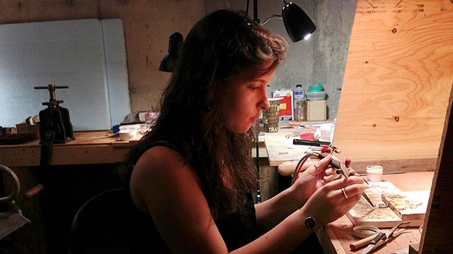 Sara Thompson graduated high school early to pursue life as an artist