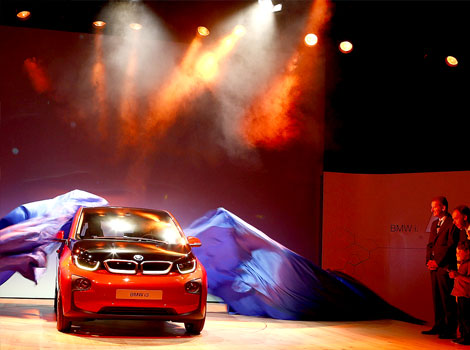 2014 BMW i3: High-Tech Electric City Luxury