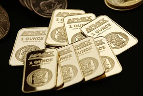 PRECIOUS-Gold rebounds on US payrolls but posts weekly loss