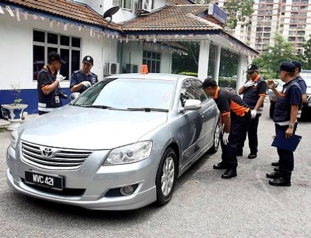 Gold merchant shot at 3 times in Pandan Indah