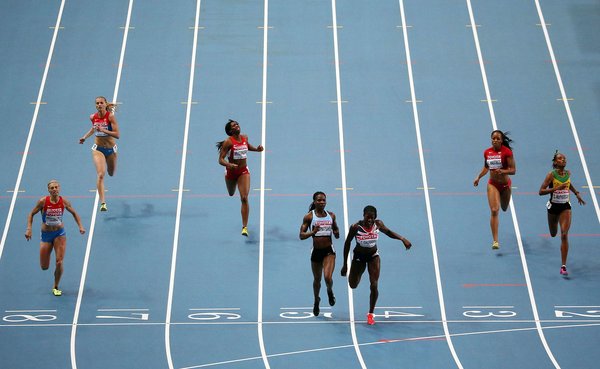 Ohuruogu Surges to Gold in 400 Meters