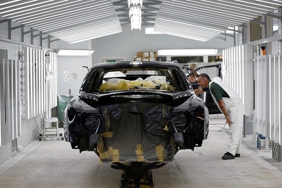 Luxury exports Lift UK Auto Industry