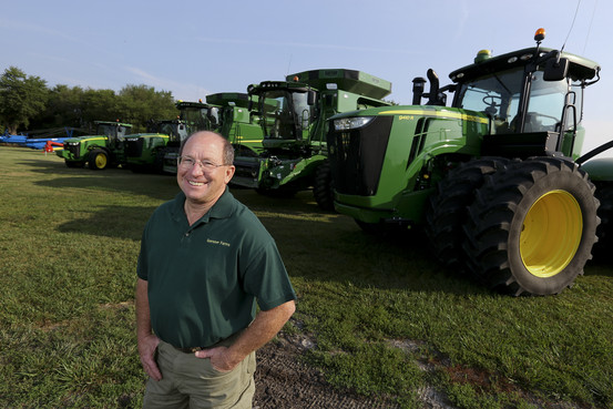 Deere posts 3Q record earnings of $997 million