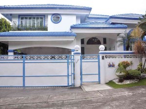Napoles owns 28 houses