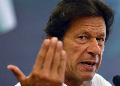 Politicians who take 'turns' became billionaires: Imran Khan