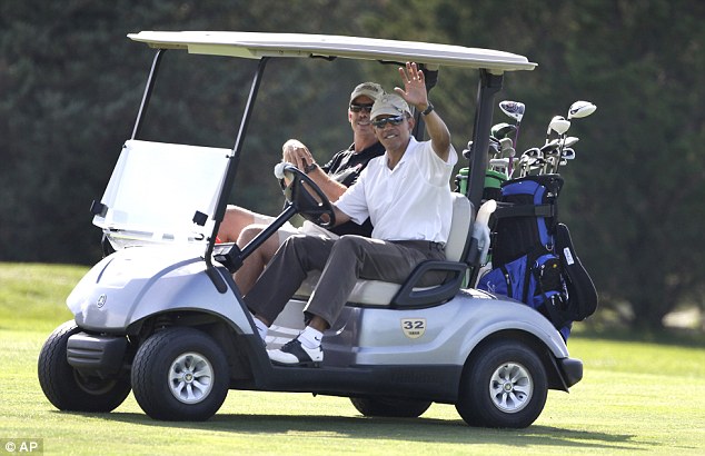 President Obama hits the golf course for the last time on his Martha's …