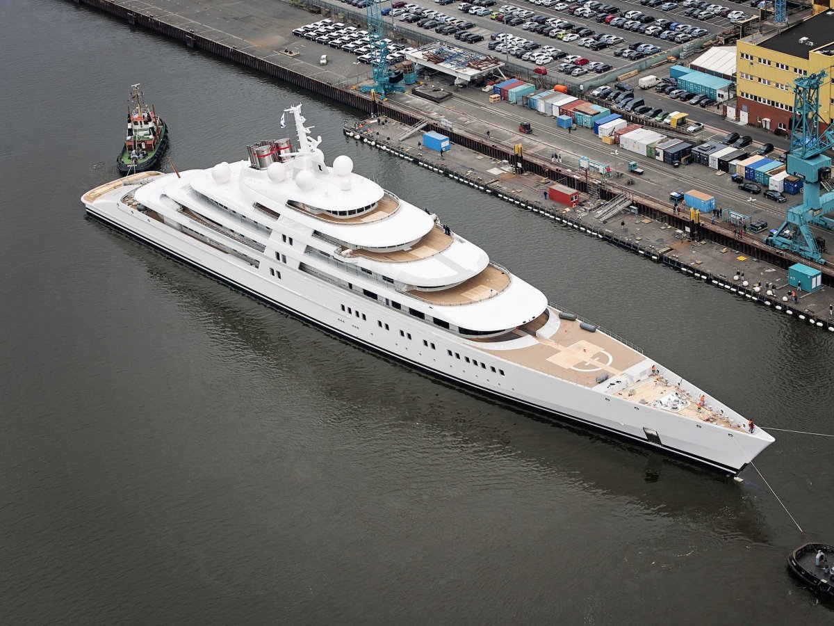 The UAE President's New Megayacht Is An Absolute Monster [Photos]