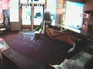 Dramatic smash and grab burglary in El Cajon caught on surveillance cameras