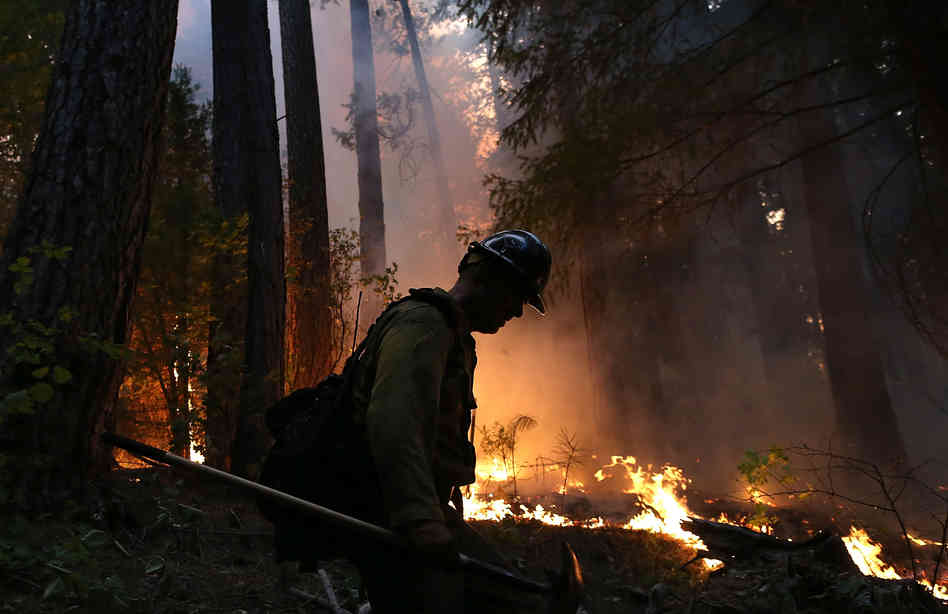 Yosemite fire growing at alarming rate