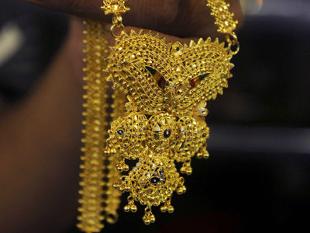 At Rs 31945, gold hits 9-month high