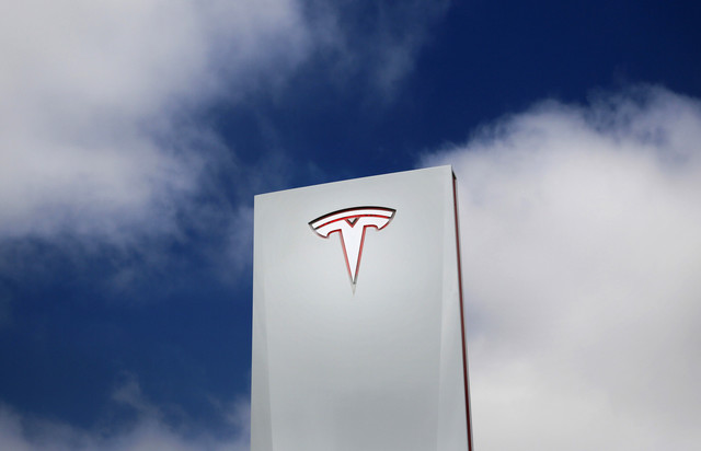 Tesla Market Value Reaches $20 Billion on EV Optimism