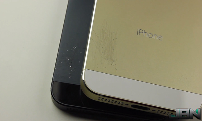 Gold iPhone 5S back goes under the knife — literally