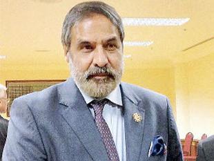 Did not advocate auction of country's gold stocks: Anand Sharma