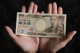 Abenomics-Wary, Wives Cut Husbands' Pocket Money