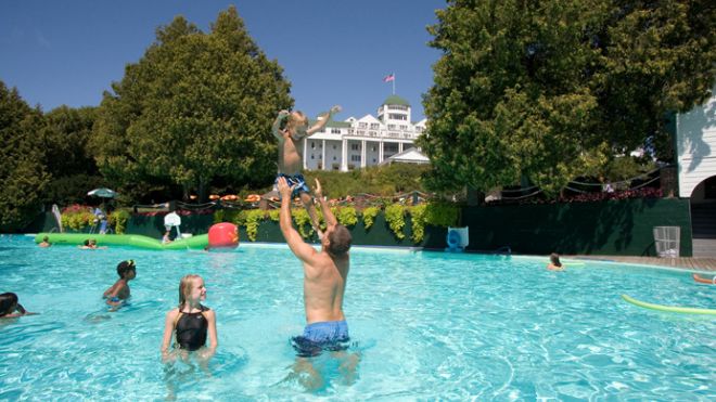 Best family-friendly resorts for a Labor Day getaway