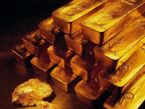 Free State woman held for gold bar buried near shack