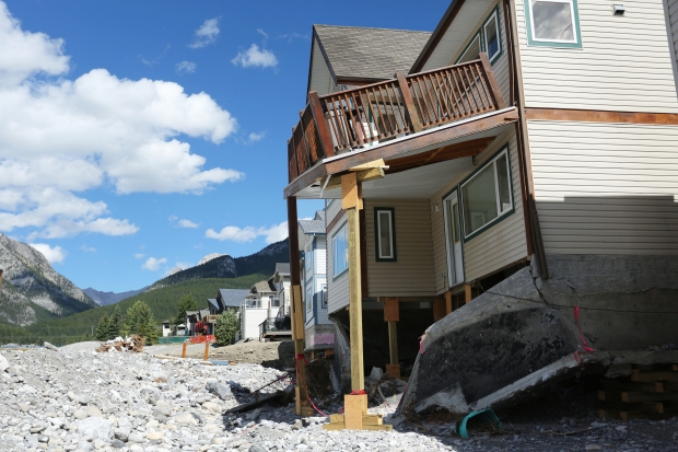 Alberta flood erodes retirement dream for Ontario couple