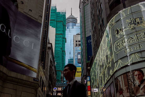 For Rich Mainlanders, Hong Kong Loses Luxury Luster