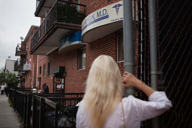 Inside a New York Drug Clinic, Allegations of Kickbacks and Shoddy Care