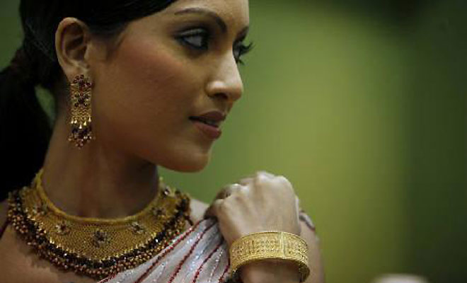 Gold imports fall 95% in August, ease CAD woes