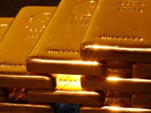 Investors cash in on soaring gold price, cash out of ETFs in August