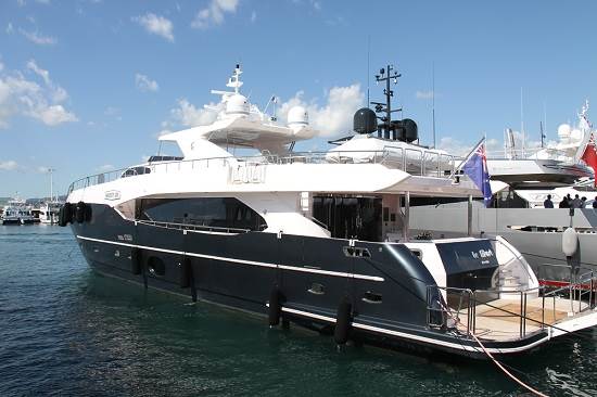 Superyacht Le Must delivered and debuts in Cannes