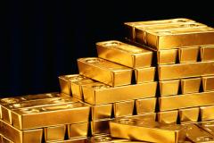 PRECIOUS-Gold edges up on prospects of modest Fed stimulus tapering