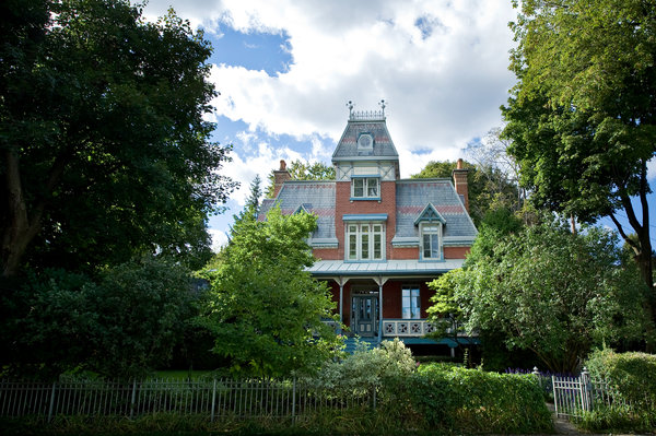 House Hunting in … Westmount, Montreal