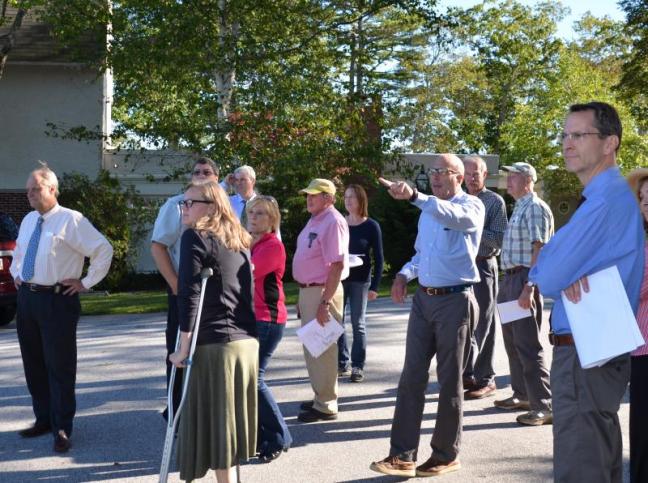 Camden Planning Board walks Fox Hill estate; citizens, lawyers tag along