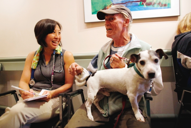 Veterinary volunteers improve lives for homeless pet owners