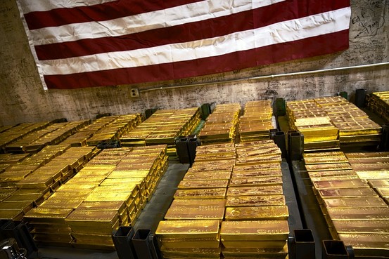 Gold drops as Fed authority says tapering possible in October