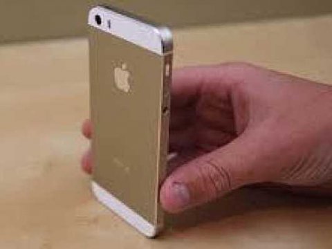 MADNESS: This Gold iPhone Just Sold On eBay For $10100