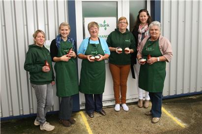 Tomato Stall boost for Isle of Wight Foodbank