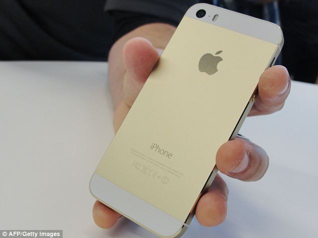 Rare gold iPhone 5s sells for $10000: Americans scramble for rare edition of …