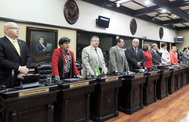 Costa Rican lawmakers approve reduction in state contributions to political …